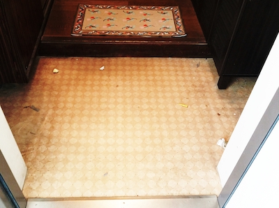 玄関 リフォーム前（土間）